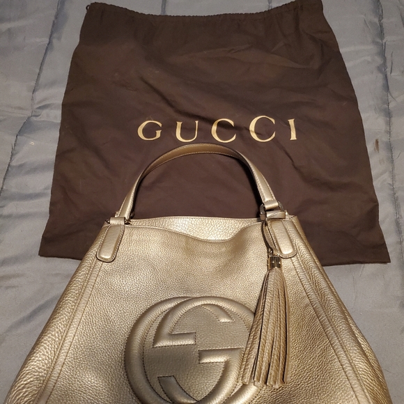 Gucci Handbags - Gucci So Ho metallic tan shoulder bag